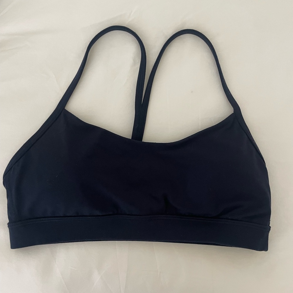 Lululemon Y-Flow Sports Bra. Size 8